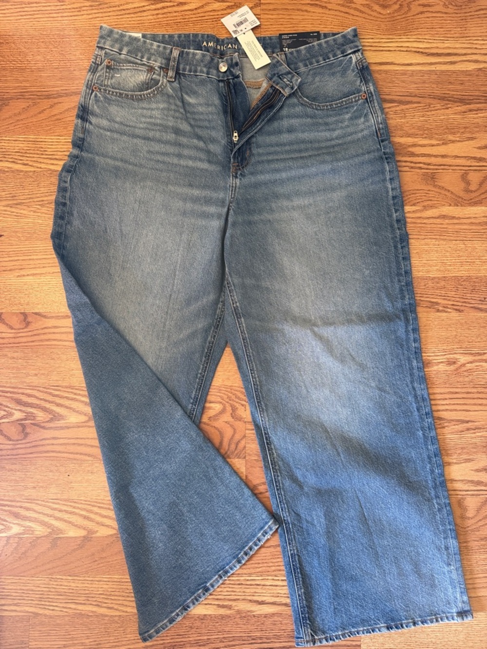 American Eagle Outfitters Jeans Curvy Baggy Straight Super High Rise Size 18 NWT